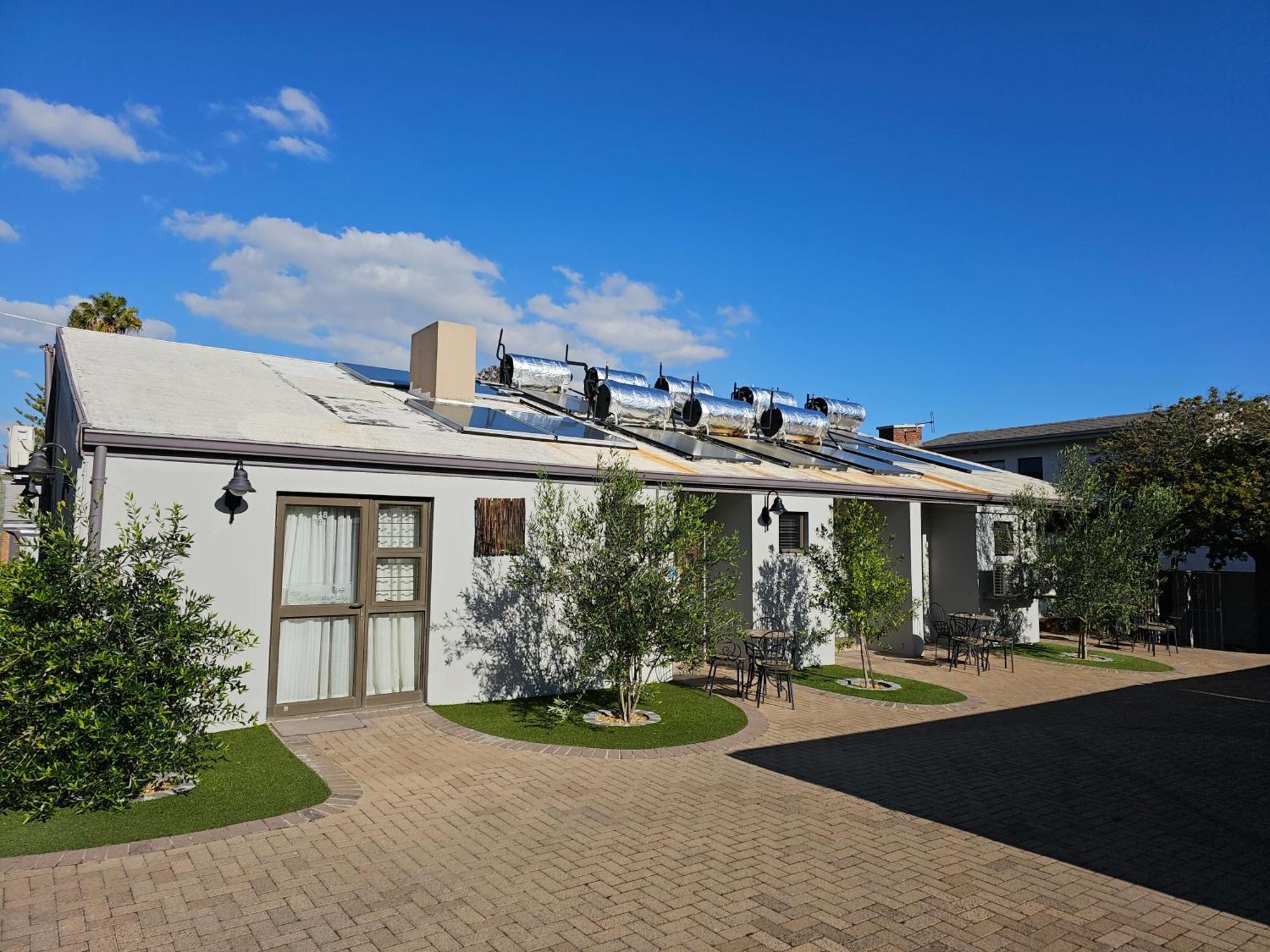 Balmoral Lodge Белвилл Экстерьер фото