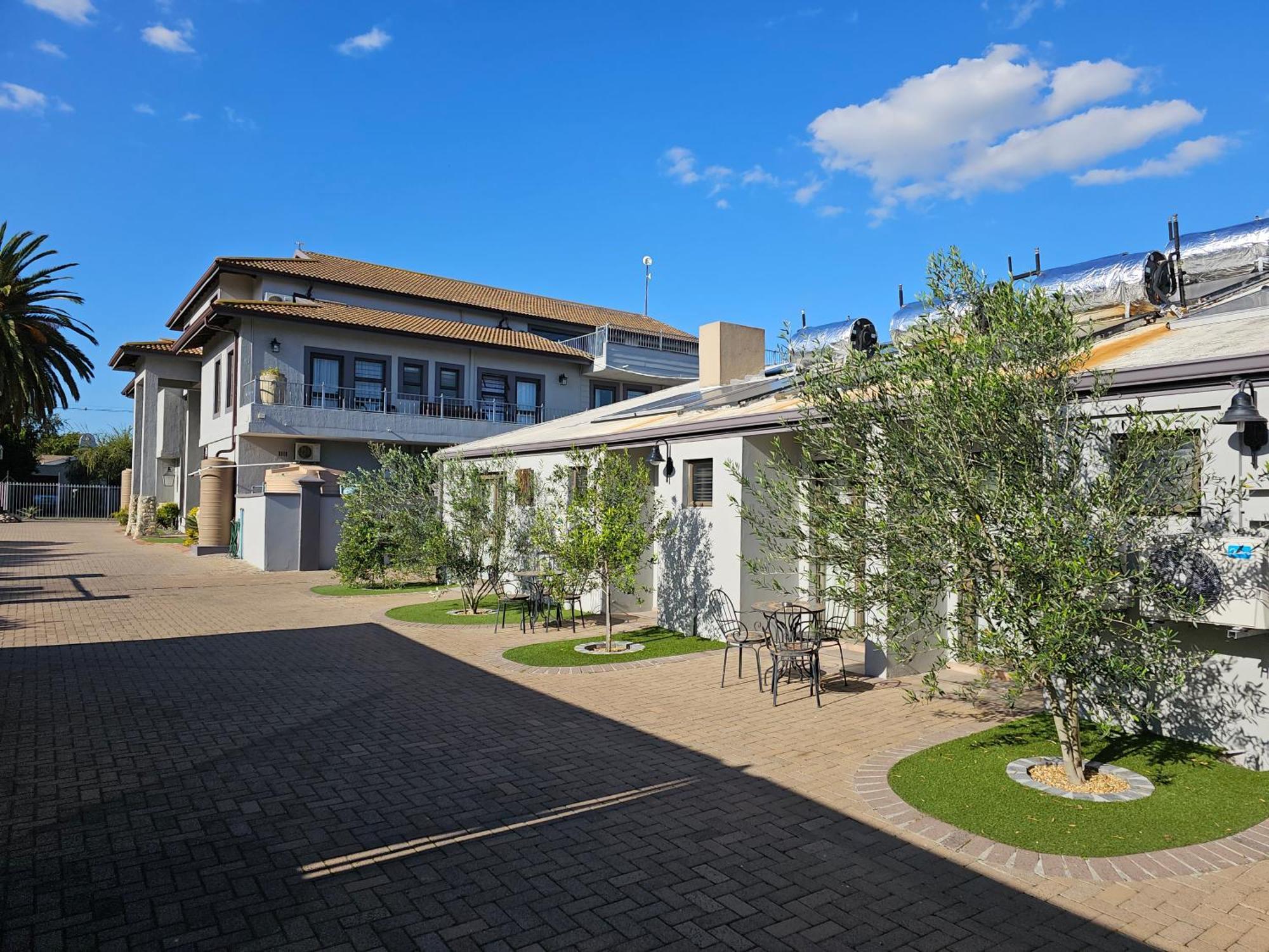 Balmoral Lodge Белвилл Экстерьер фото